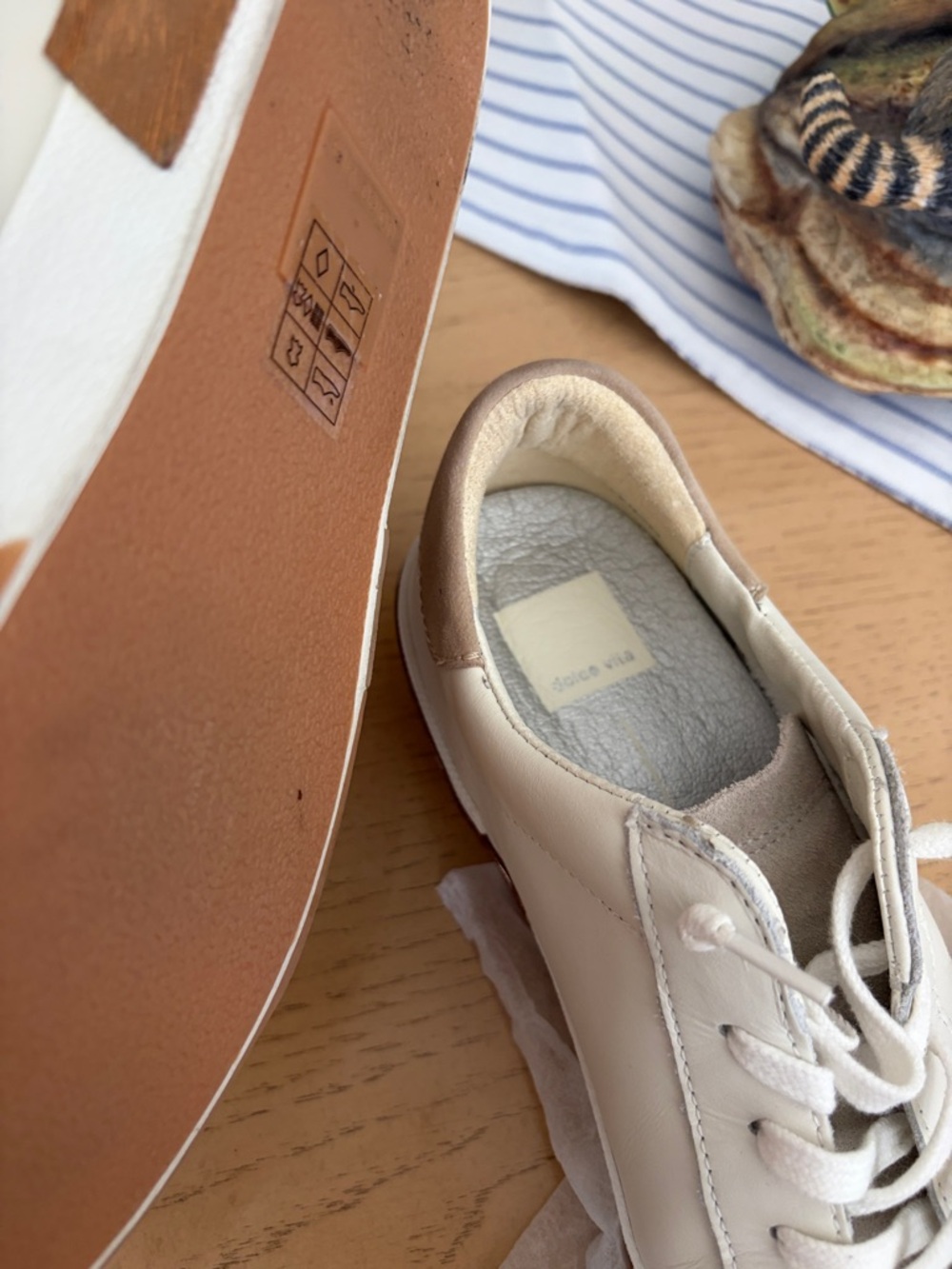 Dolce vita Women's Neutral Leather & Suede Lace-Up Sneakers - Picture 2 of 2
